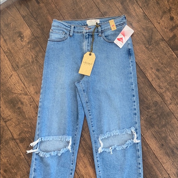 High Rise Busted Ripped Knee Mom Boyfriend Jeans - Picture 5 of 7